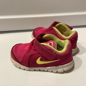 Nike Girl’s pink Shoe size